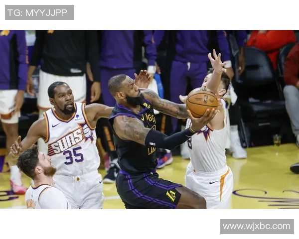湖人对阵太阳精彩比赛直播全程回顾与分析尽在此处